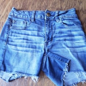 American eagle blue jean shorts.